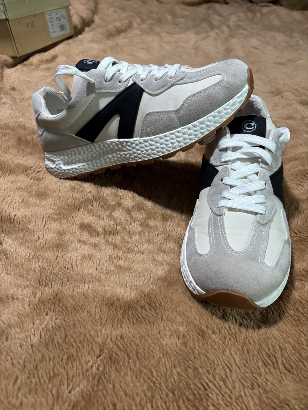 Casual White & Gray Women’s Chouiss Sneakers with Black Accent - Picture 1 of 7